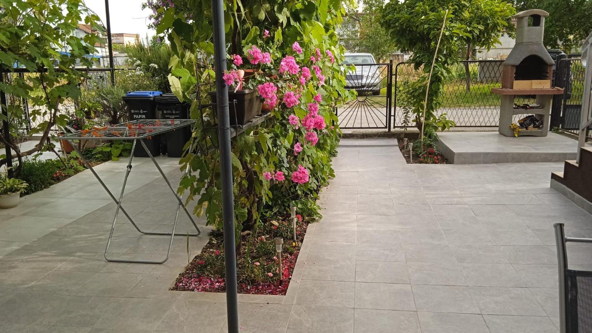 Apartman Tina ซาเกร็บ ภายนอก รูปภาพ
